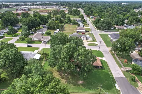 View/Area - 602 Elgin Pl, Broken Arrow, OK 74012 photo 5 of 7