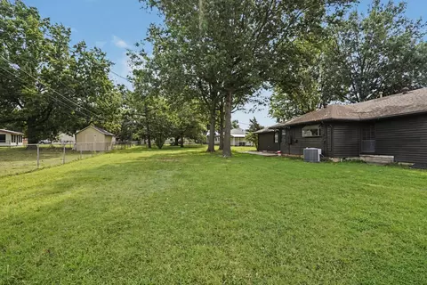 Exterior - 602 Elgin Pl, Broken Arrow, OK 74012 photo 7 of 9