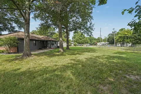 Exterior - 602 Elgin Pl, Broken Arrow, OK 74012 photo 6 of 9
