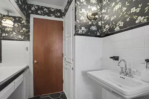Bath - 602 Elgin Pl, Broken Arrow, OK 74012 photo 5 of 5