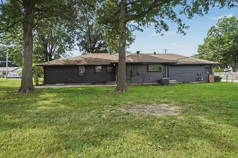 Exterior - 602 Elgin Pl, Broken Arrow, OK 74012 photo 4 of 9