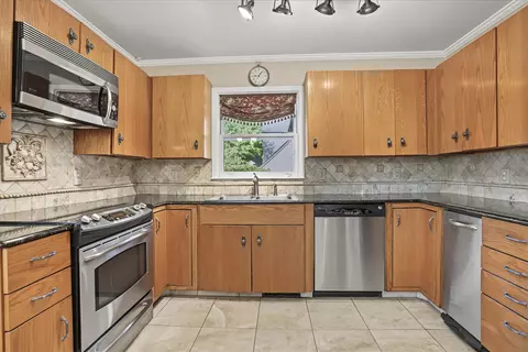 Kitchen - 1218 E 30th Pl, Tulsa, OK 74114 photo 2 of 4