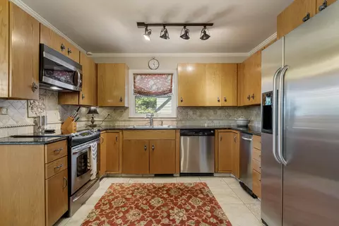 Kitchen - 1218 E 30th Pl, Tulsa, OK 74114 photo 2 of 3