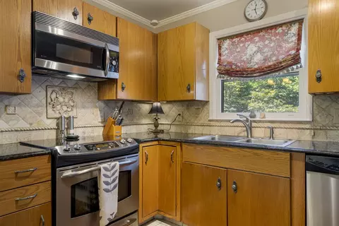 Kitchen - 1218 E 30th Pl, Tulsa, OK 74114 photo 3 of 3