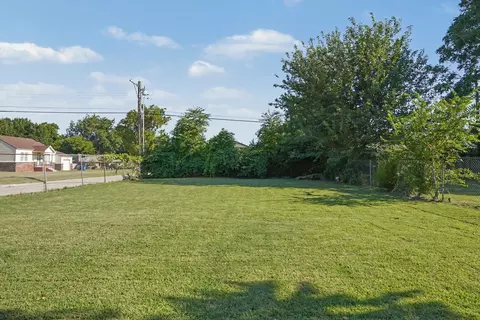 Exterior - 503 E Marshall Pl E, Tulsa, OK 74106 photo 4 of 5