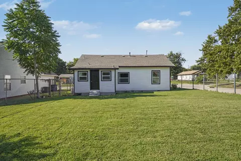 Exterior - 503 E Marshall Pl E, Tulsa, OK 74106 photo 5 of 5