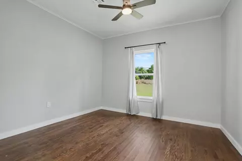 Bedroom - 503 E Marshall Pl E, Tulsa, OK 74106 photo 4 of 5