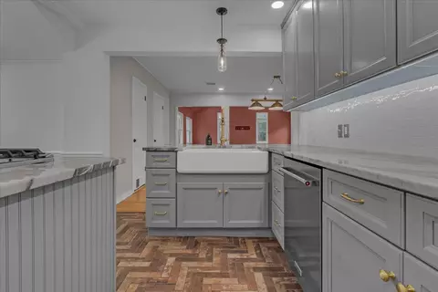 Kitchen - 1535 E 36th Pl, Tulsa, OK 74105 photo 3 of 6