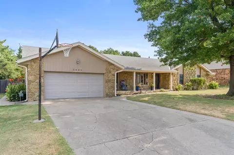 2632 Williamsburg St, Bartlesville, OK 74006