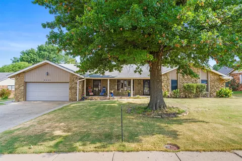 2632 Williamsburg St, Bartlesville, OK 74006