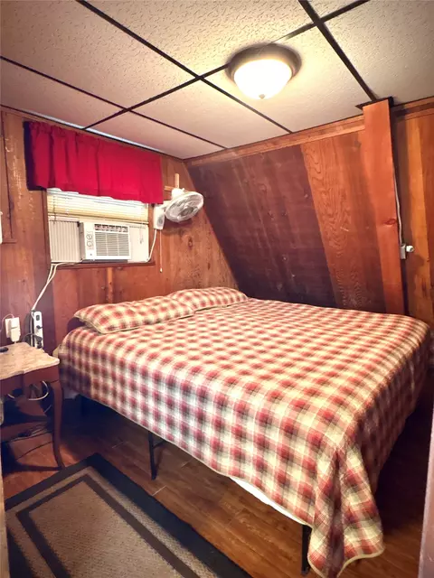 Bedroom - 979 County Line Rd, Eufaula, OK 74432 photo 1 of 3
