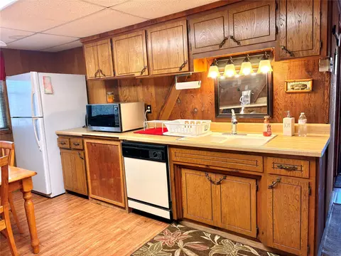 Kitchen - 979 County Line Rd, Eufaula, OK 74432 photo 2 of 4