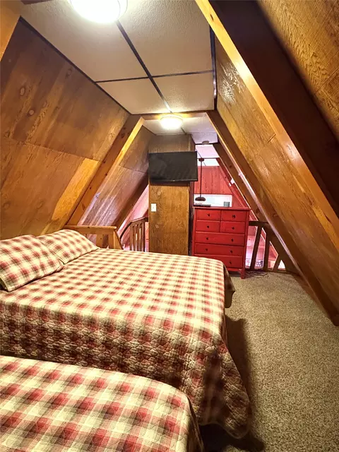 Bedroom - 979 County Line Rd, Eufaula, OK 74432 photo 3 of 3
