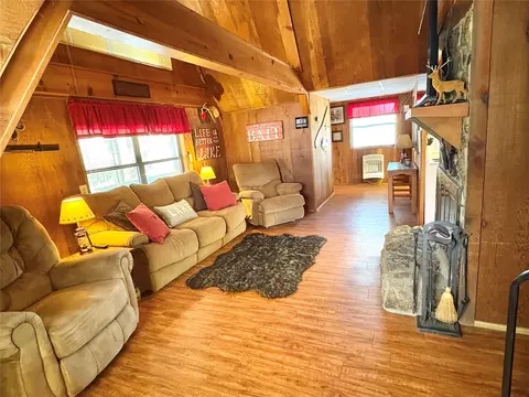 Living - 979 County Line Rd, Eufaula, OK 74432 photo 4 of 6
