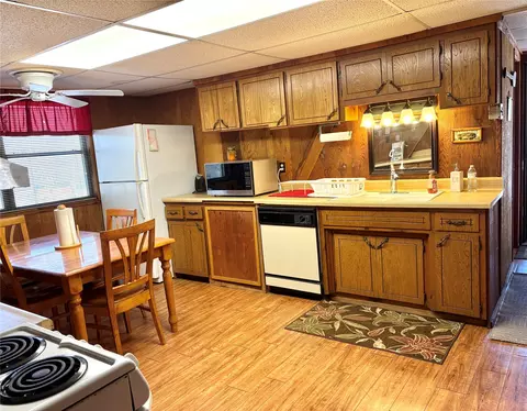 Kitchen - 979 County Line Rd, Eufaula, OK 74432 photo 1 of 4