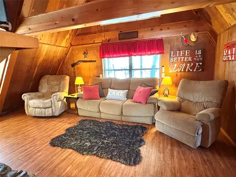 Living - 979 County Line Rd, Eufaula, OK 74432 photo 1 of 6