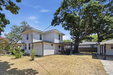 Exterior - 519 W Forrest Ave, Eufaula, OK 74432 photo 2 of 2