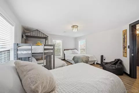 Bedroom - 519 W Forrest Ave, Eufaula, OK 74432 photo 10 of 10