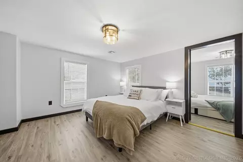 Bedroom - 519 W Forrest Ave, Eufaula, OK 74432 photo 5 of 10