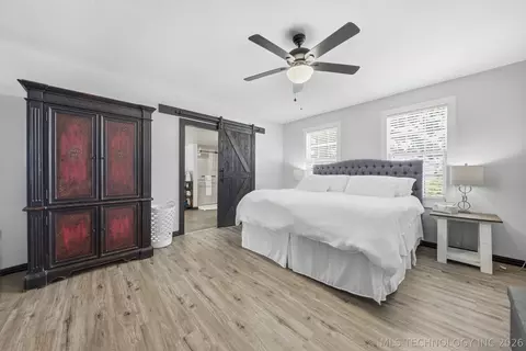 Bedroom - 519 W Forrest Ave, Eufaula, OK 74432 photo 2 of 10