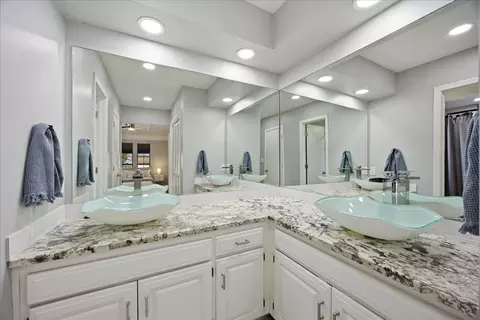 Bath - 11033 E 66th St, Tulsa, OK 74133 photo 5 of 6