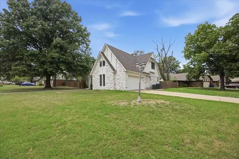 Exterior - 11033 E 66th St, Tulsa, OK 74133 photo 3 of 9