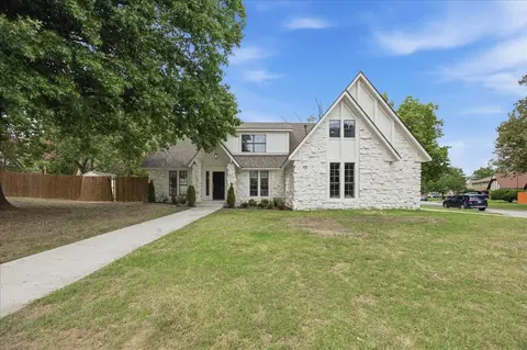 Exterior - 11033 E 66th St, Tulsa, OK 74133 photo 2 of 9
