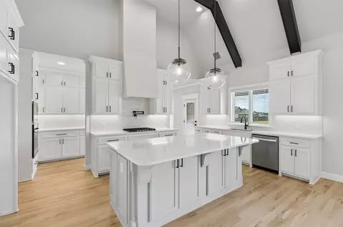 Kitchen - 88 E 165th Pl S, Glenpool, OK 74033 photo 2 of 5