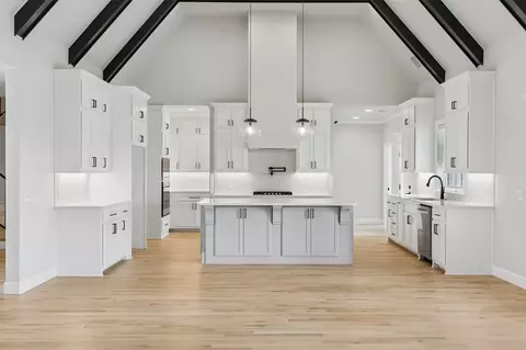 Kitchen - 88 E 165th Pl S, Glenpool, OK 74033 photo 1 of 5