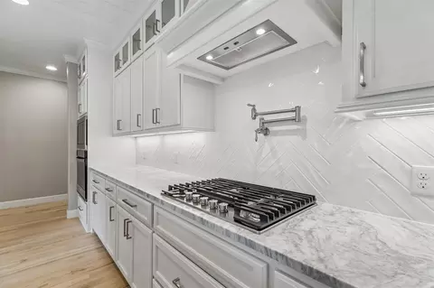 Kitchen - 22018 E 113th St N, Broken Arrow, OK 74014 photo 6 of 8