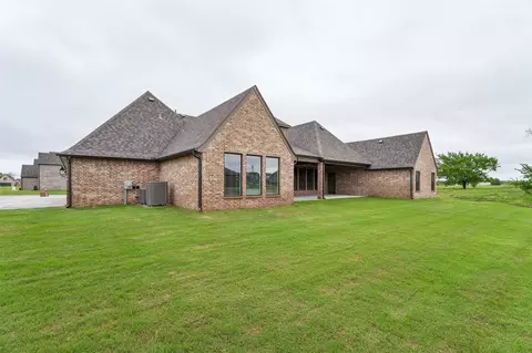 Exterior - 22018 E 113th St N, Broken Arrow, OK 74014 photo 5 of 11