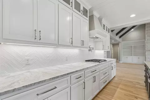 Kitchen - 22018 E 113th St N, Broken Arrow, OK 74014 photo 4 of 8