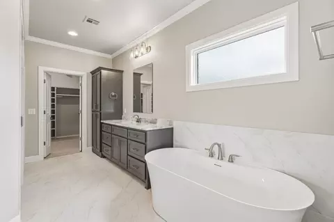 Bath - 22018 E 113th St N, Broken Arrow, OK 74014 photo 1 of 14