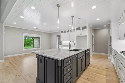 Kitchen - 22018 E 113th St N, Broken Arrow, OK 74014 photo 5 of 8