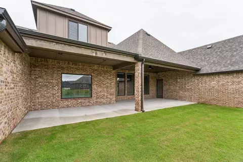 Exterior - 22018 E 113th St N, Broken Arrow, OK 74014 photo 4 of 11