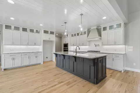 Kitchen - 22018 E 113th St N, Broken Arrow, OK 74014 photo 1 of 8