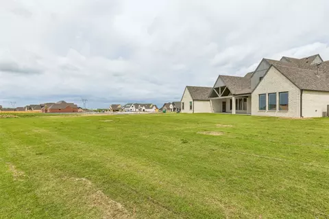 Exterior - 214 E 164th Pl S, Glenpool, OK 74033 photo 3 of 7