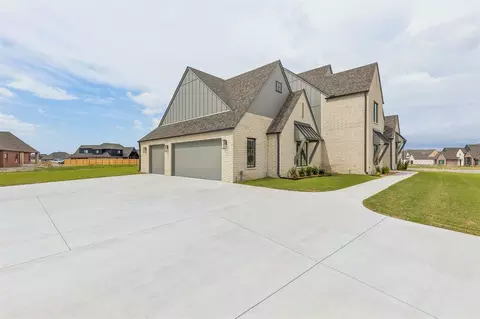 Exterior - 214 E 164th Pl S, Glenpool, OK 74033 photo 7 of 7
