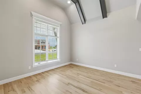 Living - 214 E 164th Pl S, Glenpool, OK 74033 photo 6 of 6