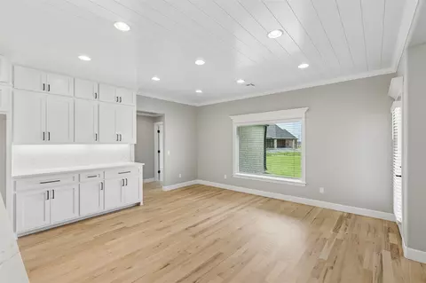 Living - 214 E 164th Pl S, Glenpool, OK 74033 photo 5 of 6