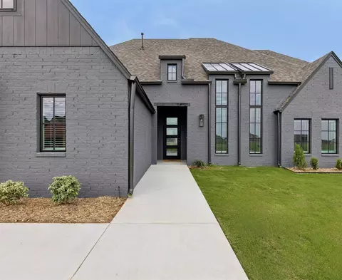 Exterior - 103 E 165th Pl S, Glenpool, OK 74033 photo 3 of 6