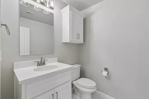 Bath - 103 E 165th Pl S, Glenpool, OK 74033 photo 7 of 7