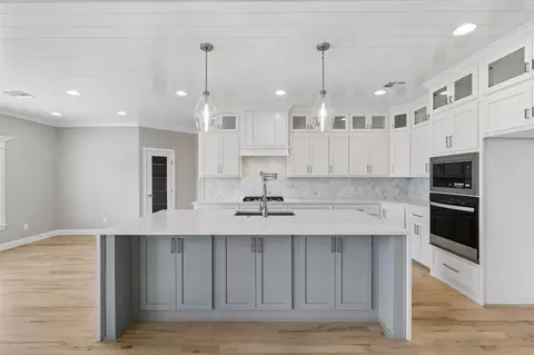 Kitchen - 103 E 165th Pl S, Glenpool, OK 74033 photo 1 of 5