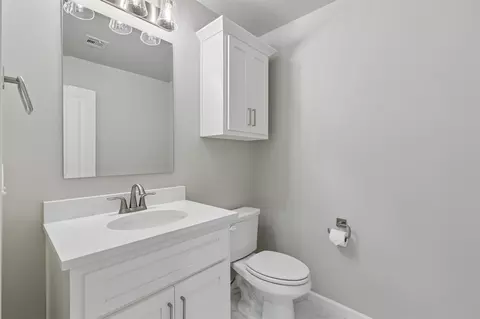 Bath - 103 E 165th Pl S, Glenpool, OK 74033 photo 7 of 7
