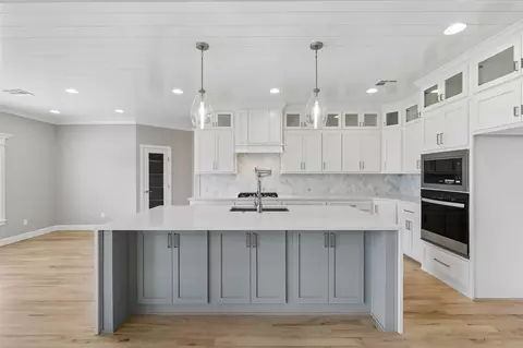Kitchen - 103 E 165th Pl S, Glenpool, OK 74033 photo 1 of 5