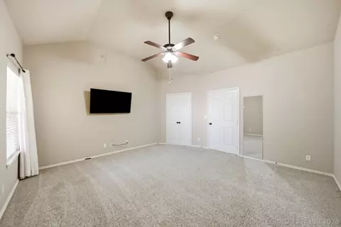 Bedroom - 8401 E 74th Pl, Tulsa, OK 74133 photo 2 of 4