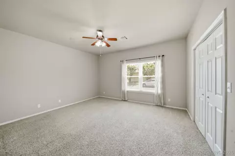 Bedroom - 8401 E 74th Pl, Tulsa, OK 74133 photo 3 of 4