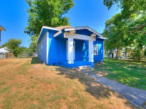631 S Seminole Ave, Okmulgee, OK 74447