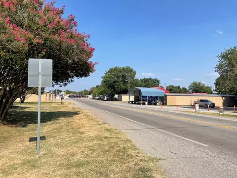 102 N Collins St, Colbert, OK 74733 photo 12