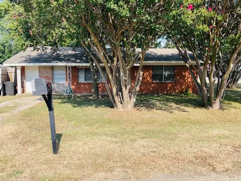 102 N Collins St, Colbert, OK 74733 photo 5